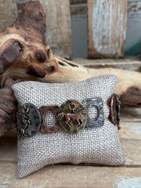 Women’s Tricolor Horses  Stretch Bracelet NEW!